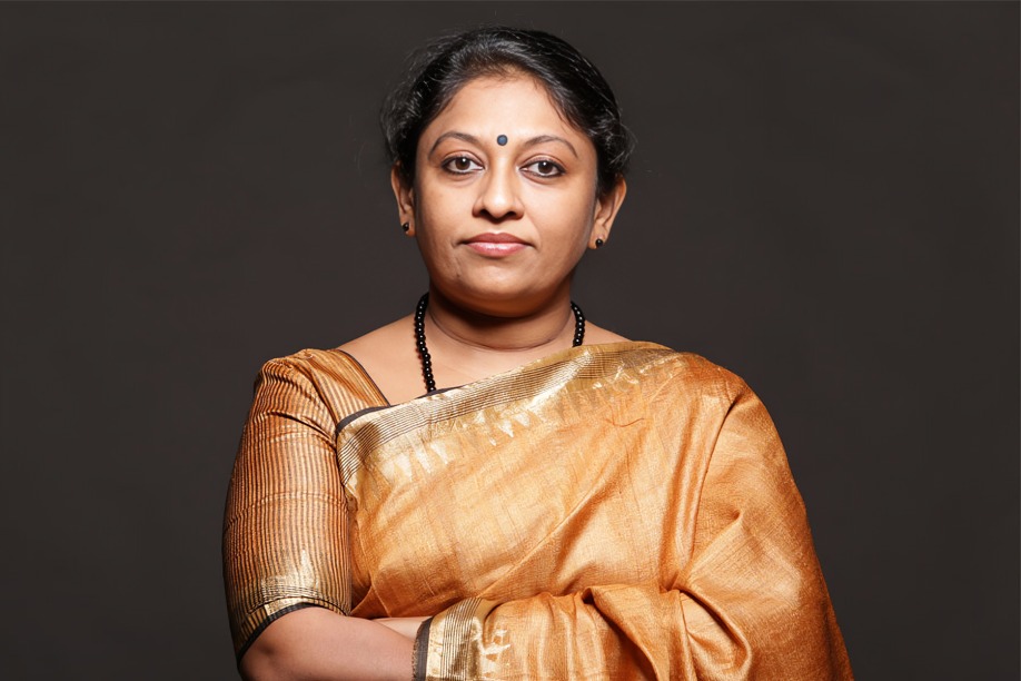 കെ ആർ മീര