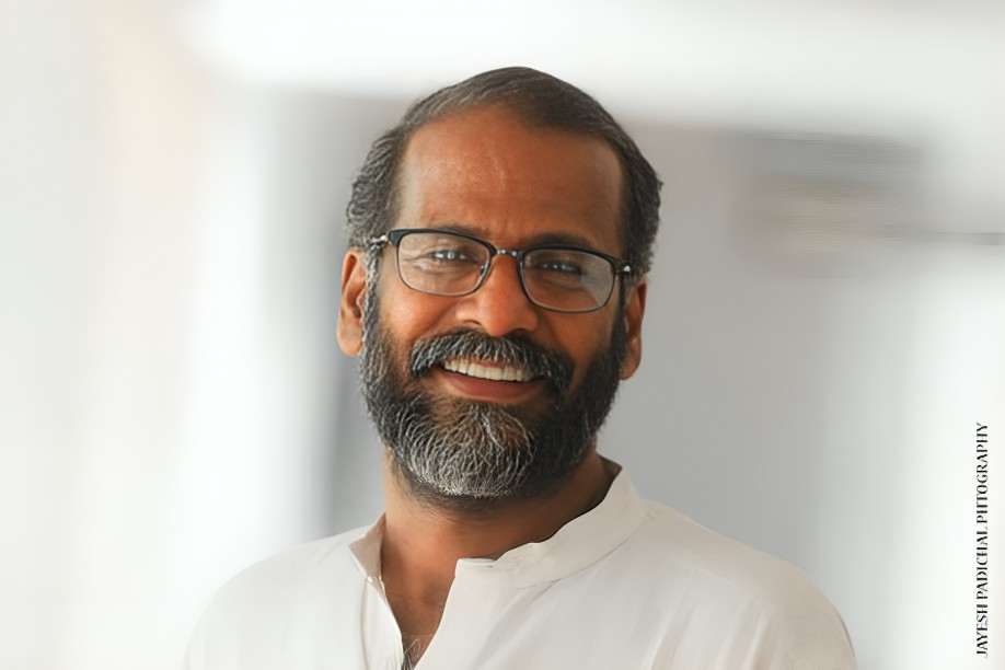 സുനിൽ പി ഇളയിടം